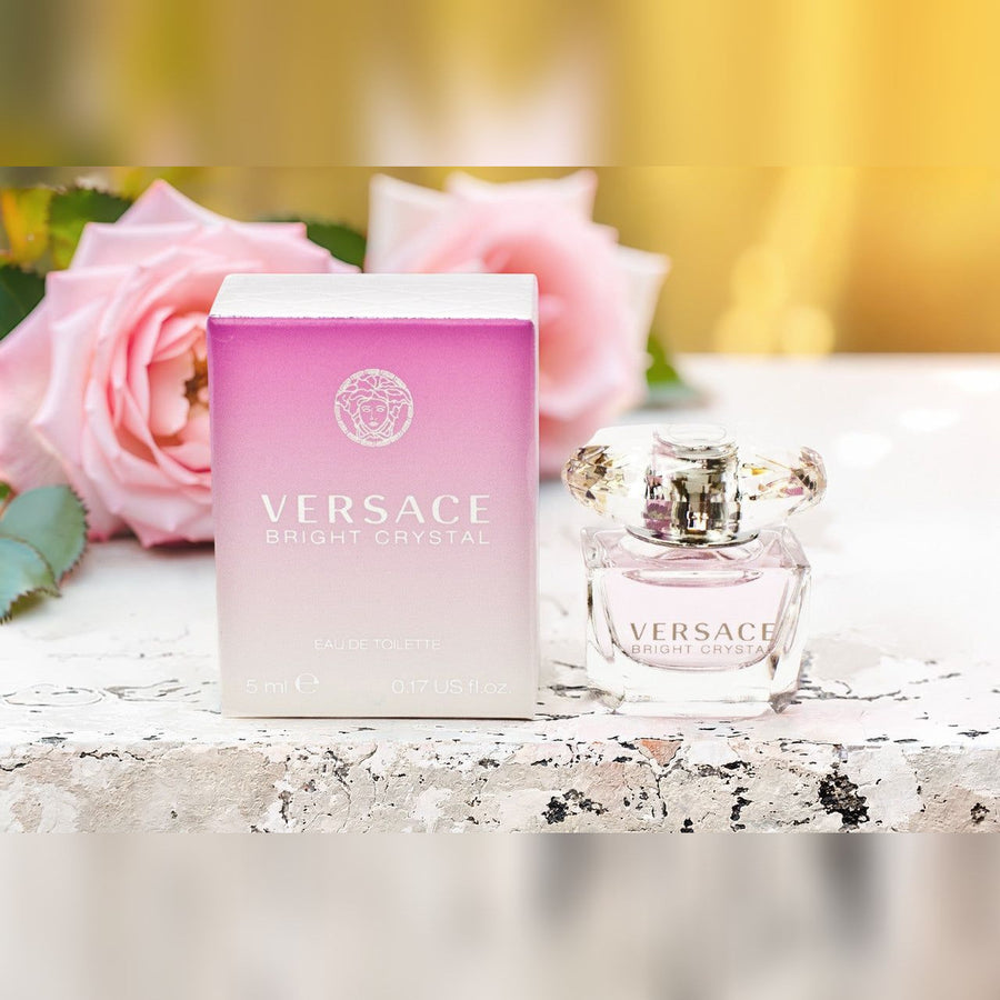 Versace Bright Crystal 0.17 oz Eau De Toilette Mini