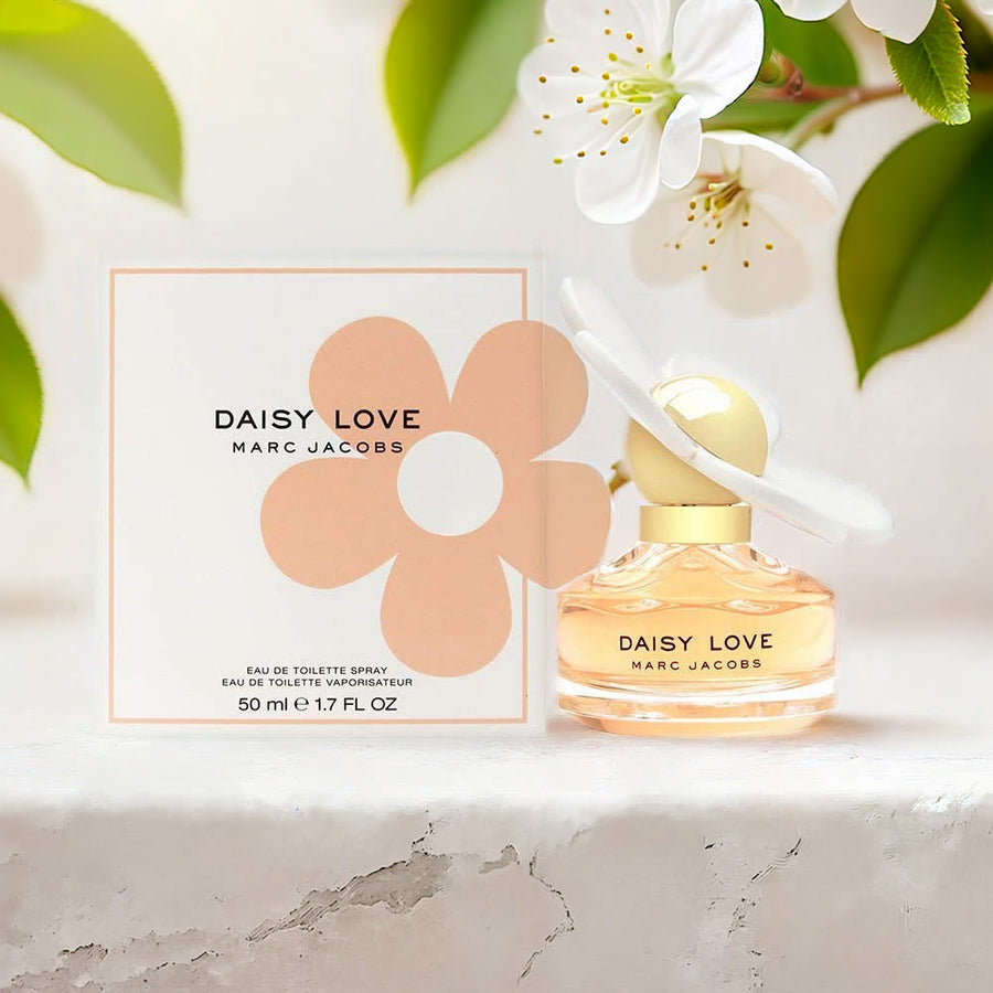 Marc Jacobs Daisy Love 1.7 oz Eau De Toilette Spray