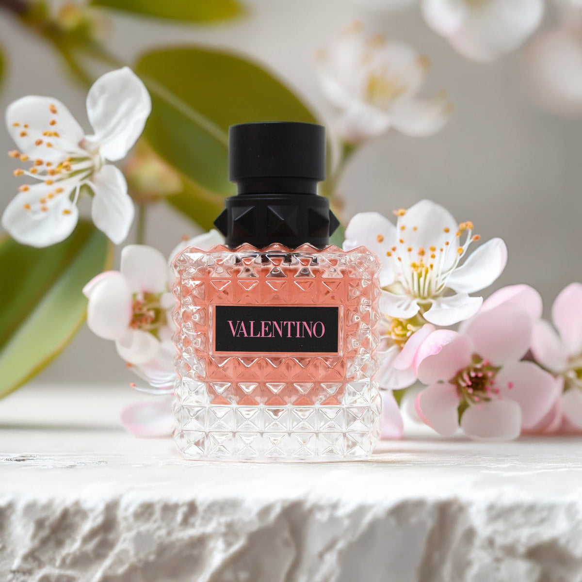 Valentino Donna Born In Roma 1.7 oz Eau De Parfum Spray